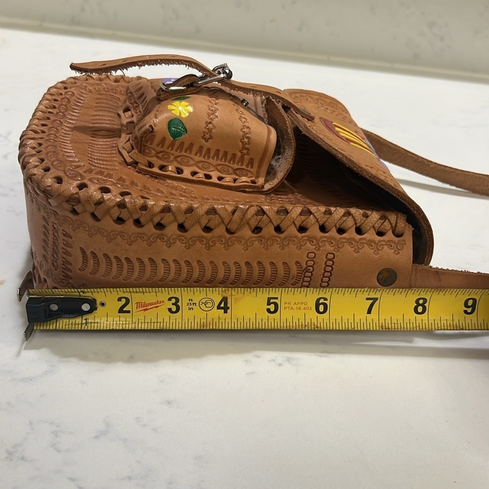 Tan Crossbody Bag with Sleek Design - Picture 8 of 12
